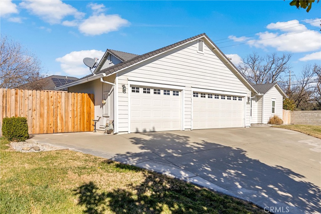 2010 Pebblestone Drive Red Bluff, CA 96080 - Photo 3 of 33