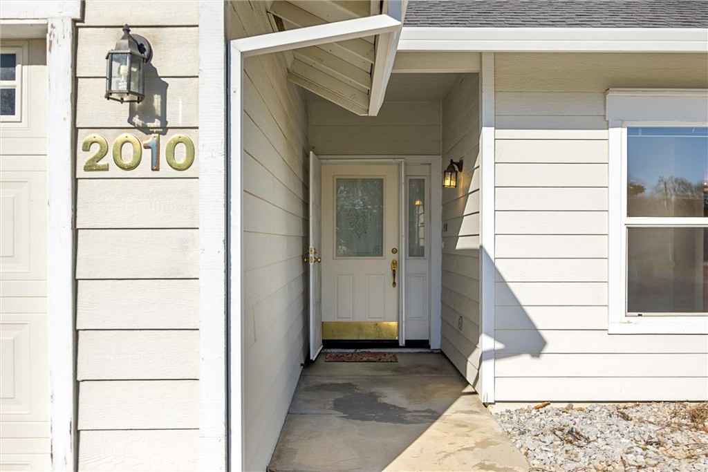 2010 Pebblestone Drive Red Bluff, CA 96080 - Photo 5 of 33