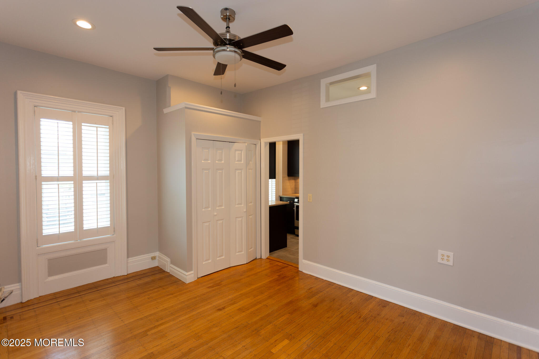6 3rd Avenue, Unit 2 Atlantic Highlands, NJ 07716 - Photo 3 of 7 IMG_5661