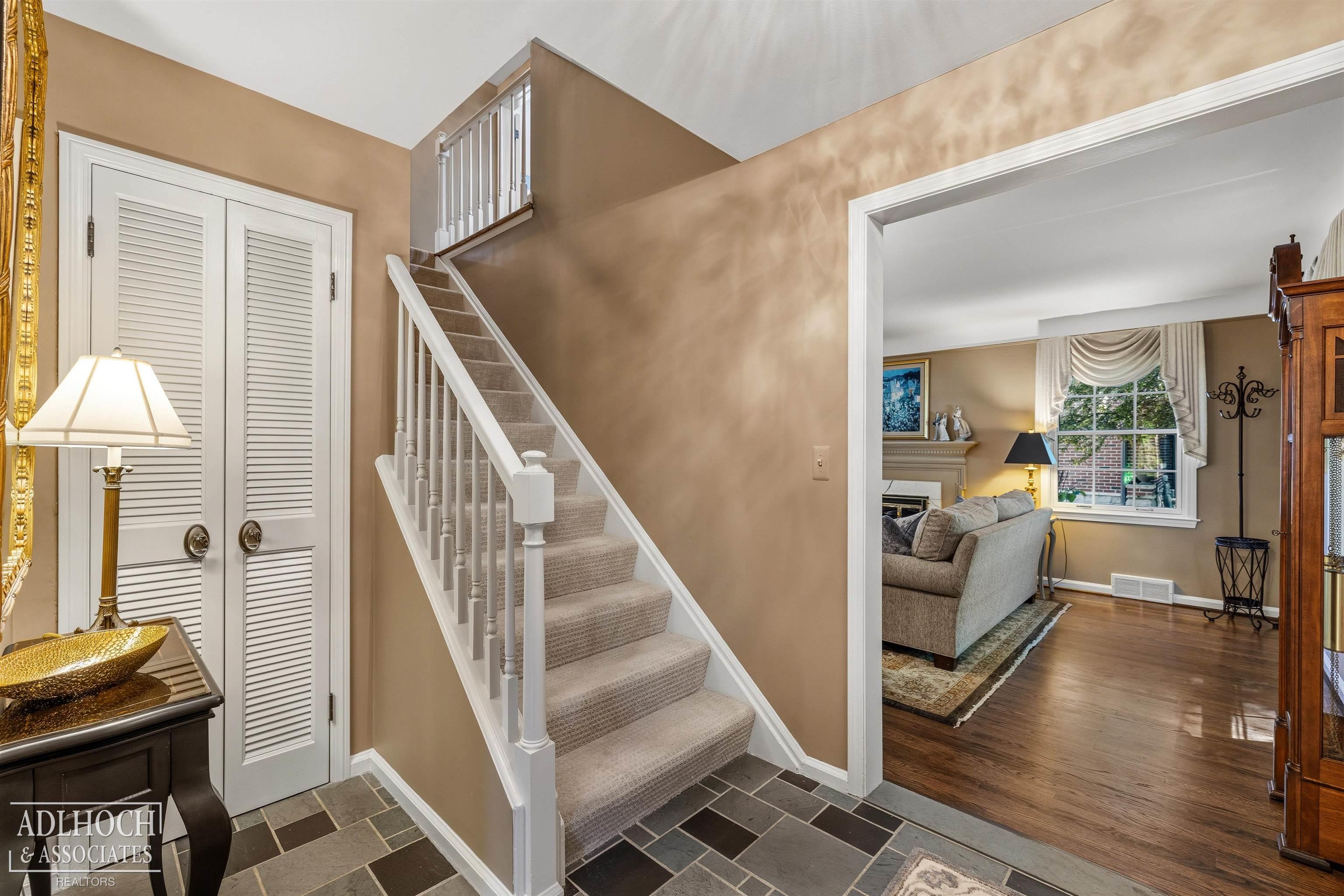1254 Berkshire Road Grosse Pointe, MI 48230 - Photo 14 of 36