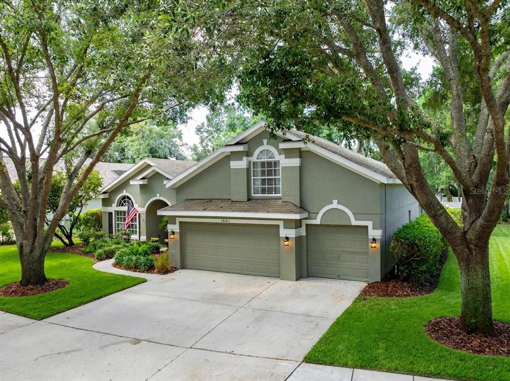 15211 Merlinglen Place Lithia, FL 33547 - Photo 1 of 34
