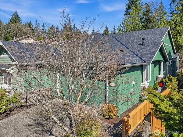 $825,000 | 24264 Northeast Vine Maple Way, Redmond, WA 98053