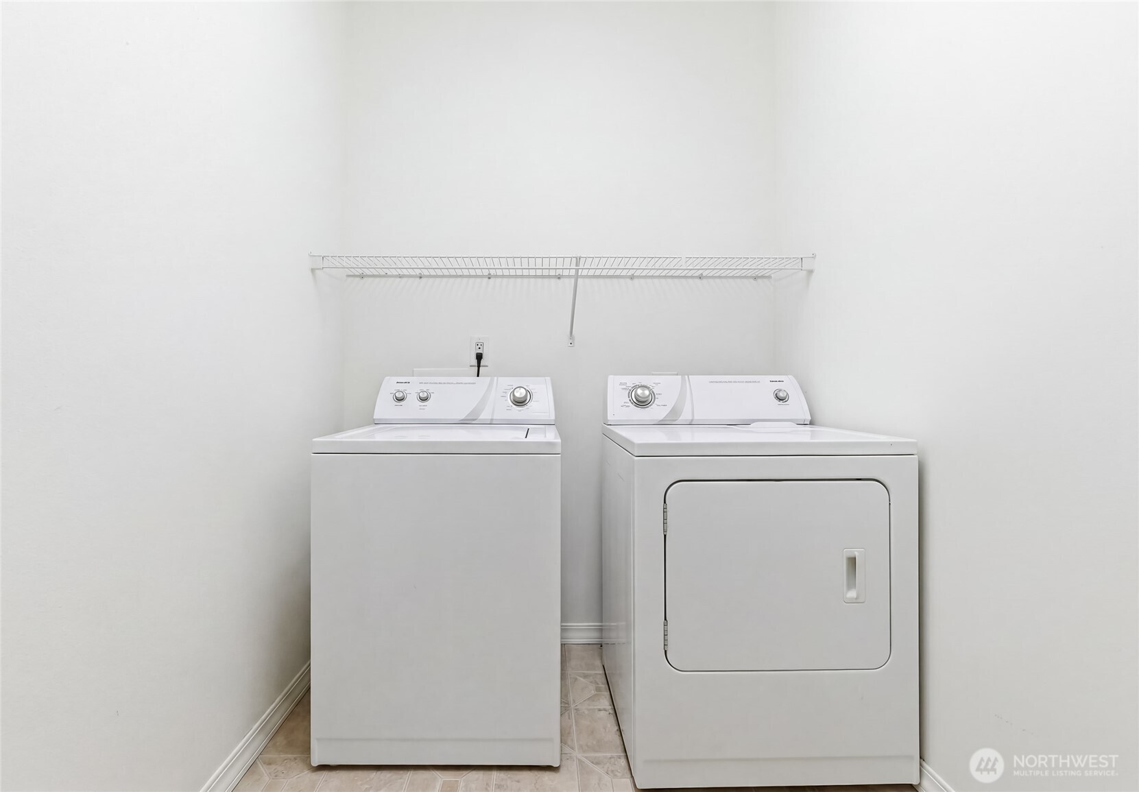 24264 Northeast Vine Maple Way Redmond, WA 98053 - Photo 20 of 31 a utility room with dryer and washer