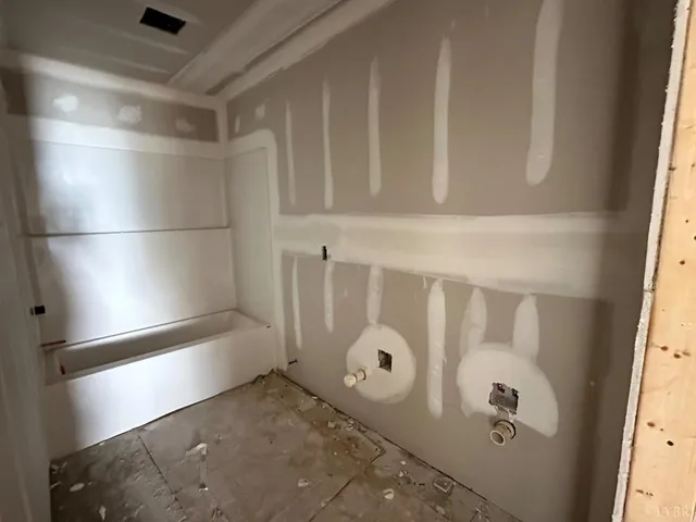 $625,000 | 11250 Leesville Road, Evington, VA 24550