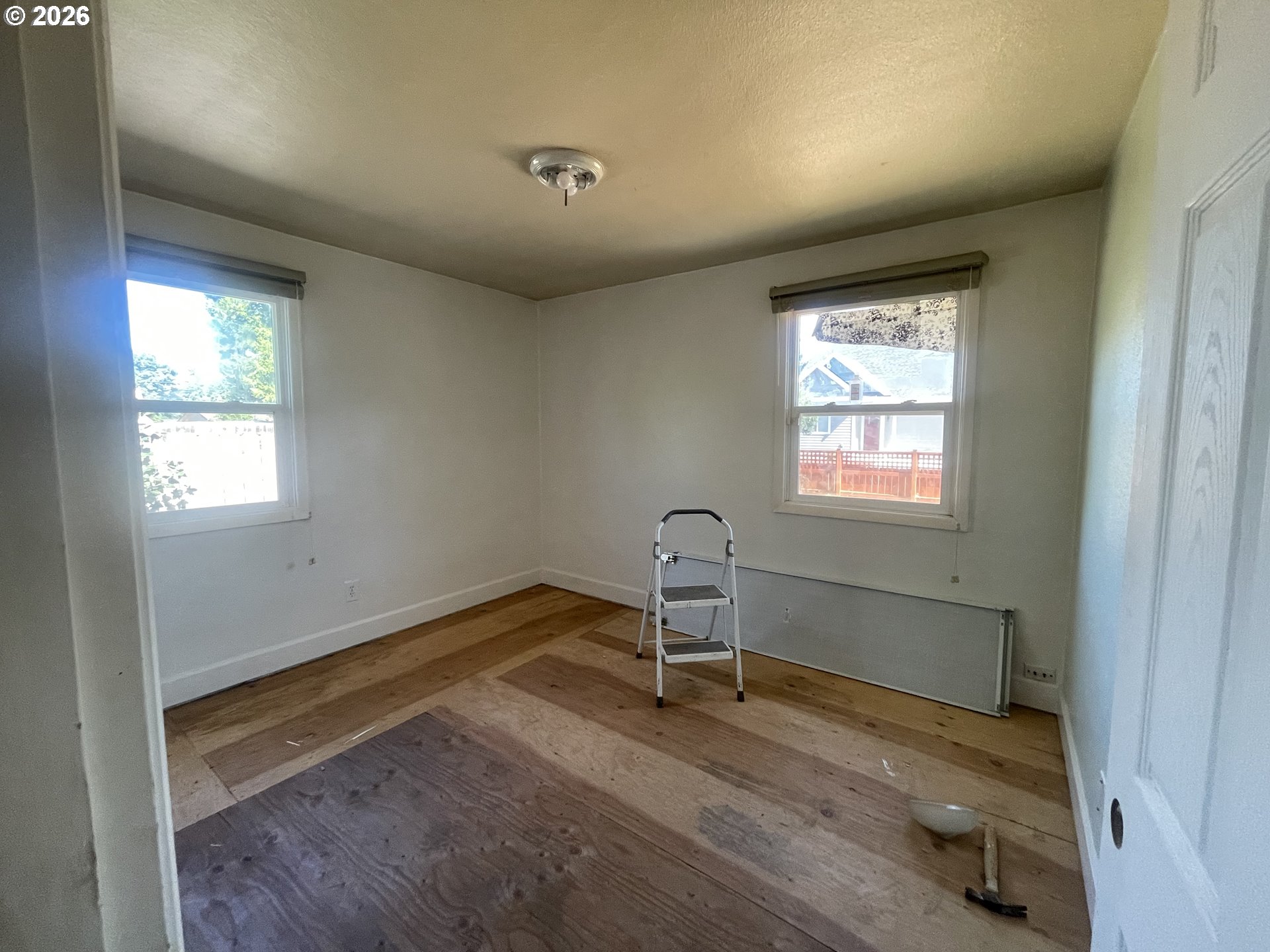 5593 B Street Springfield, OR 97478 - Photo 5 of 19
