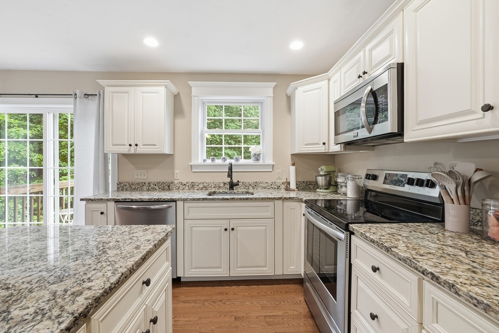 215 Sarty Road Warren, MA 01585 - Photo 10 of 35