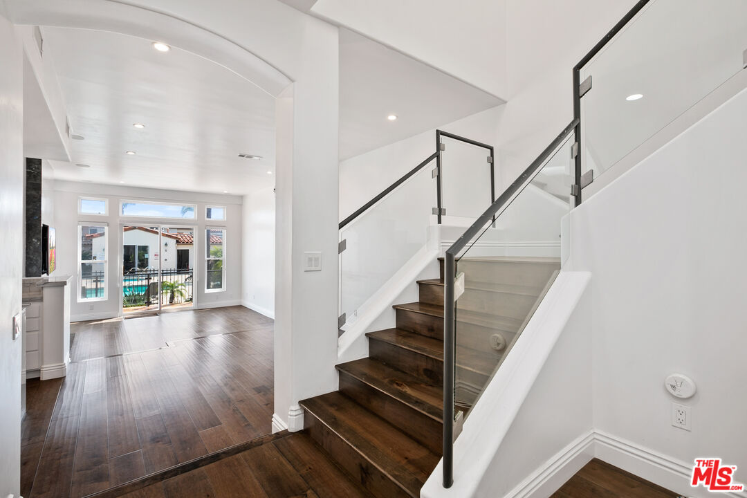 6442 Lunita Road, Unit 126 Malibu, CA 90265 - Photo 2 of 25