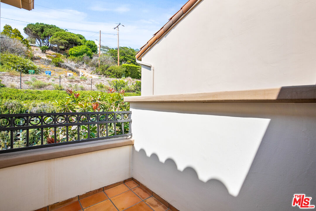 6442 Lunita Road, Unit 126 Malibu, CA 90265 - Photo 17 of 25