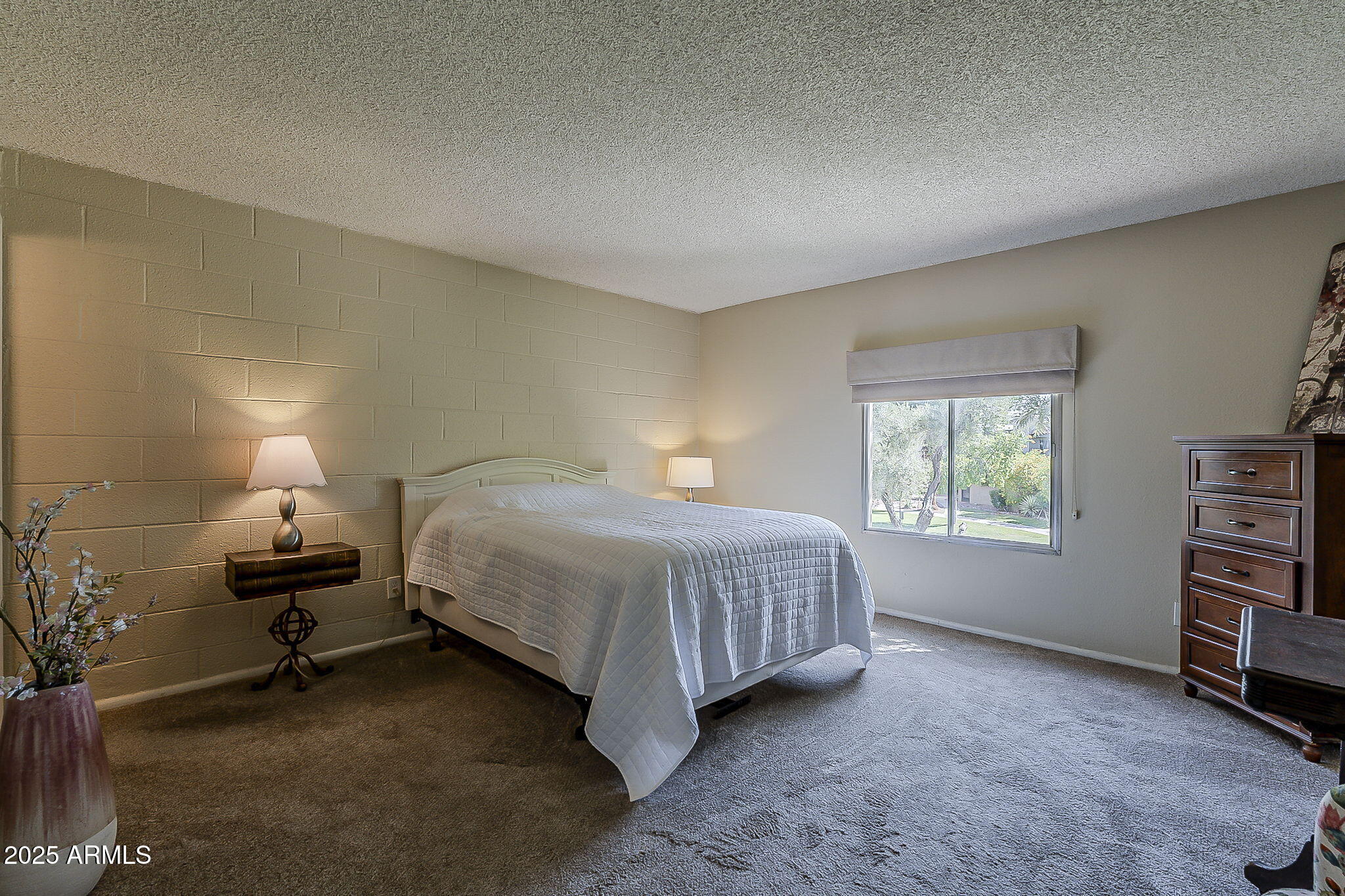 4201 East Camelback Road, Unit 74 Phoenix, AZ 85018 - Photo 11 of 23 18-web-or-mls-Camelback-18