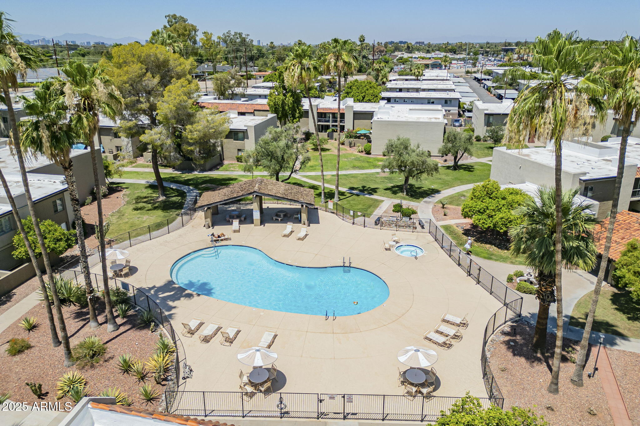 4201 East Camelback Road, Unit 74 Phoenix, AZ 85018 - Photo 18 of 23 46-web-or-mls-Camelback-16 (2)