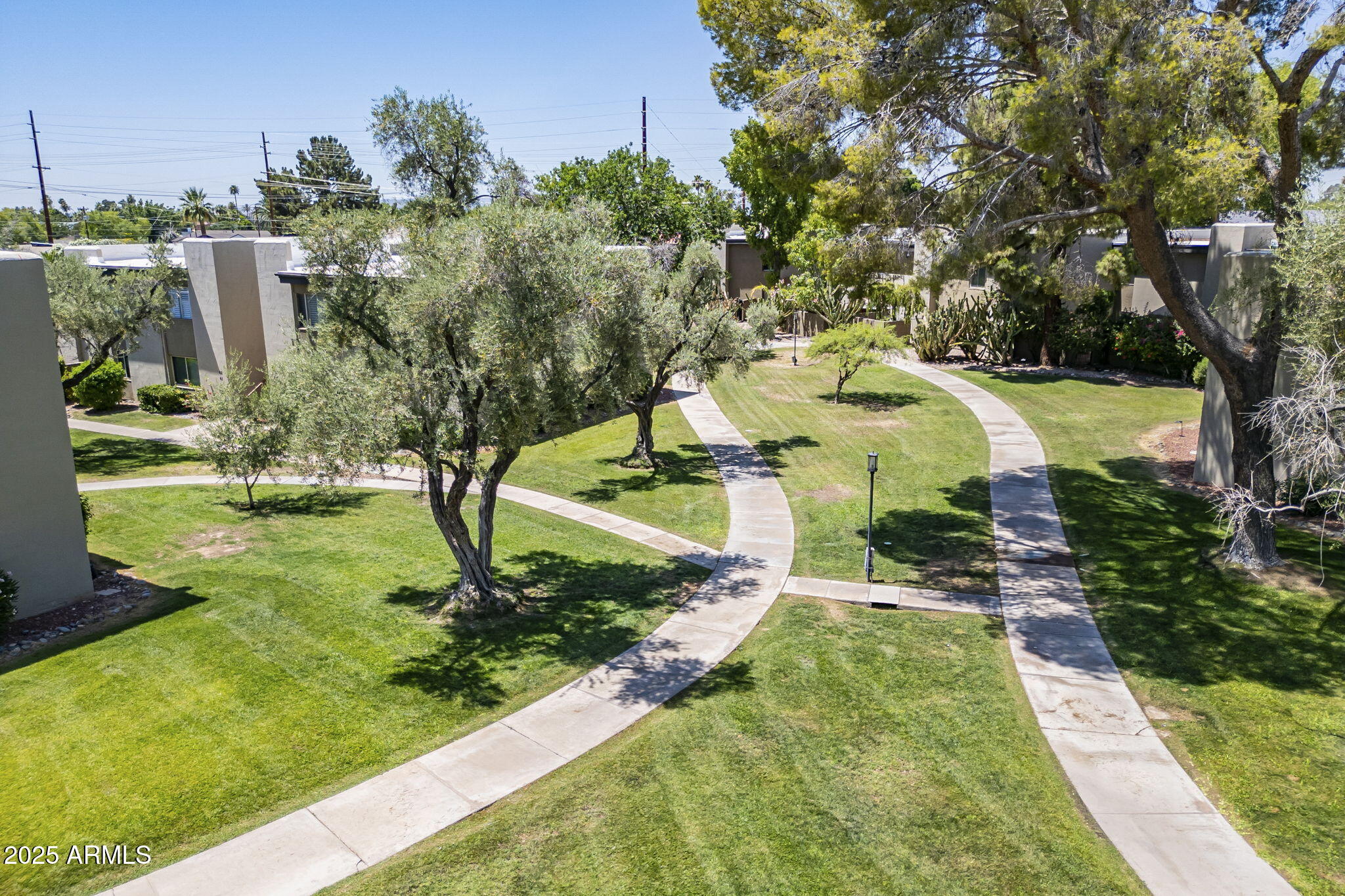 4201 East Camelback Road, Unit 74 Phoenix, AZ 85018 - Photo 20 of 23 44-web-or-mls-Camelback-14 (2)