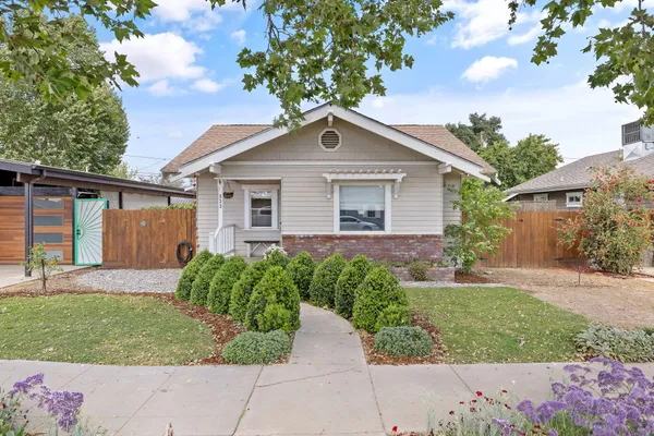 $338,000 | 533 South E Street, Exeter, CA 93221