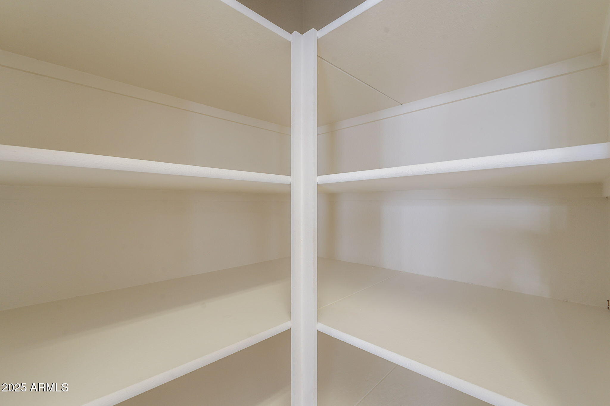 2210 North 27th Place Phoenix, AZ 85008 - Photo 21 of 53 21-web-or-mls-27th-21