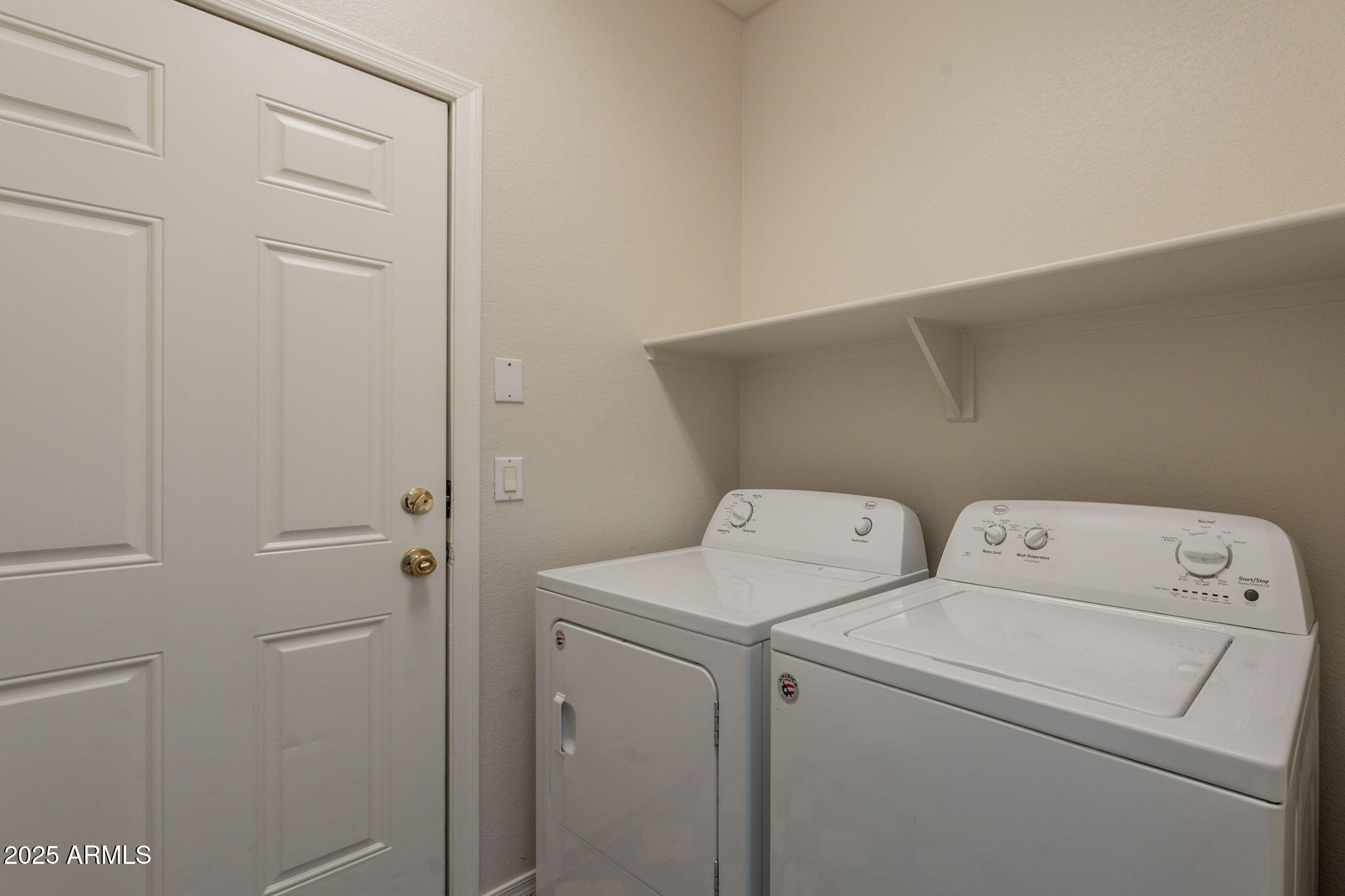 2210 North 27th Place Phoenix, AZ 85008 - Photo 43 of 53 43-web-or-mls-27th-43