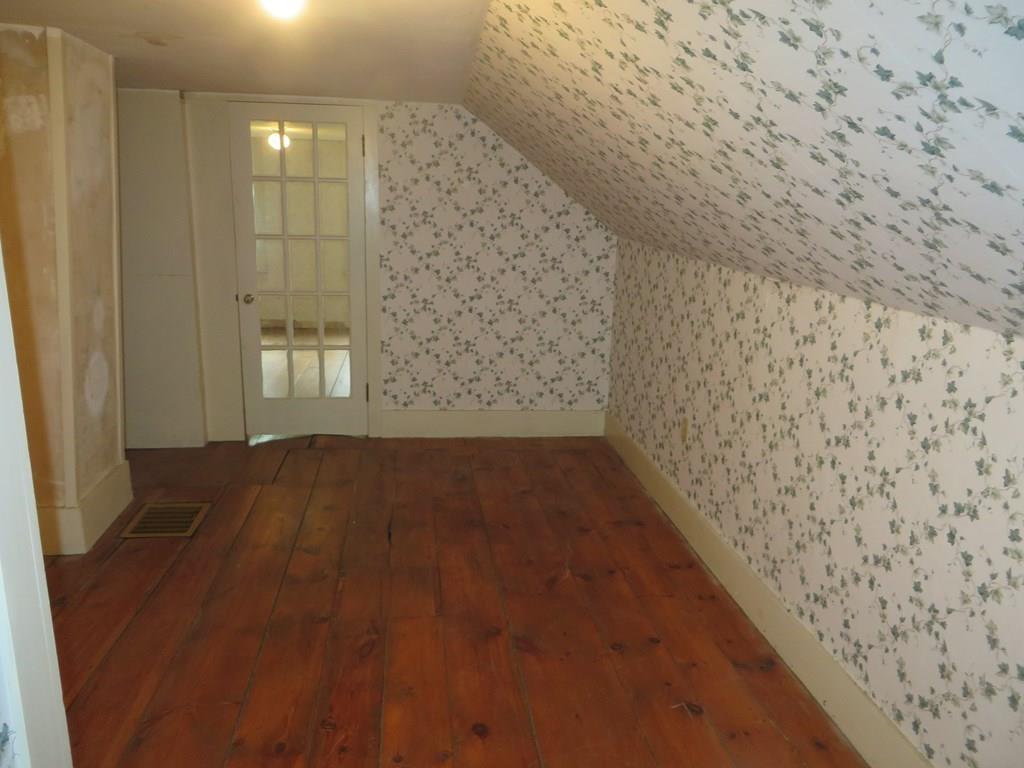 209 Barton Road Greenfield, MA 01301 - Photo 17 of 28 Gallery Image 17