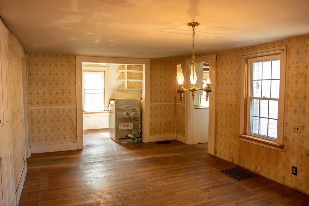 209 Barton Road Greenfield, MA 01301 - Photo 9 of 28 Gallery Image 9