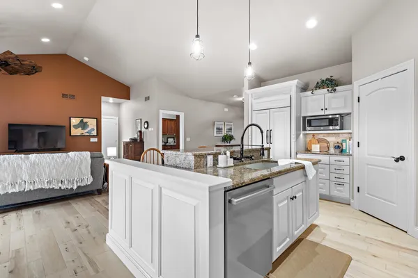 $550,000 | 1317 Brunette Downs Drive, Madison, WI 53718