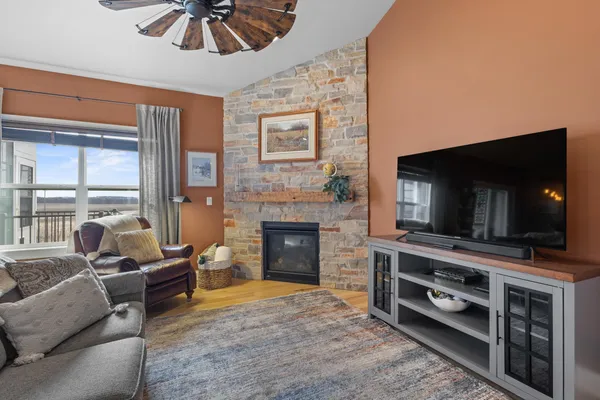 $550,000 | 1317 Brunette Downs Drive, Madison, WI 53718