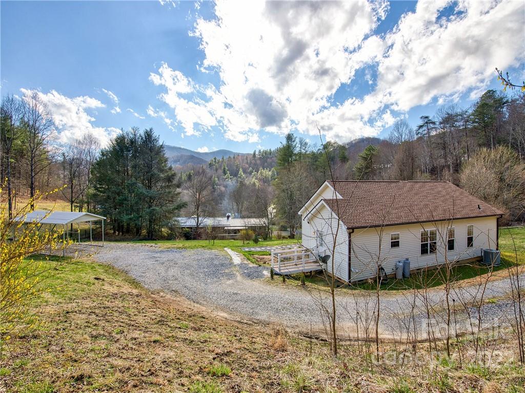 34 Old Time Road Waynesville, NC 28785 - Photo 6 of 26 Gallery Image 6
