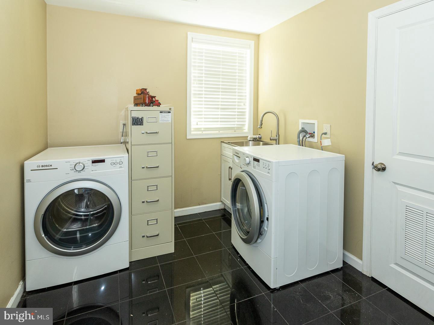 424 Bluebuff Road King of Prussia, PA 19406 - Photo 25 of 53 Massively-Spacious 1st Floor Laundry Room