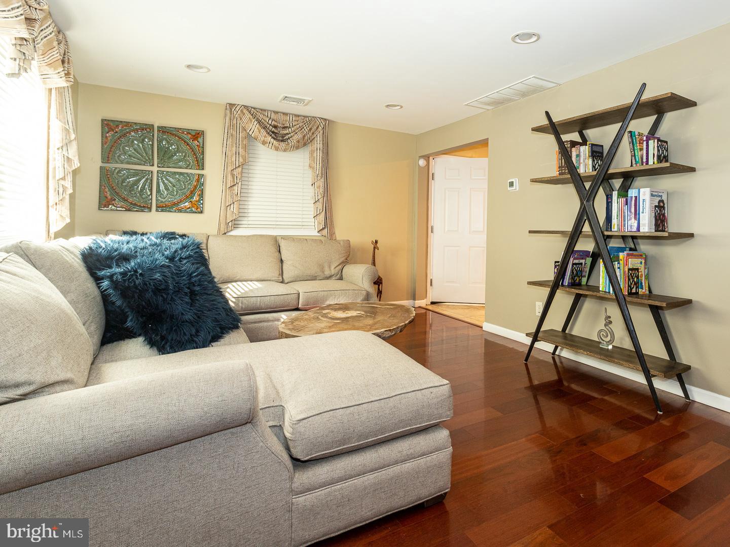 Stunning Hardwood Flooring in Mint Condition