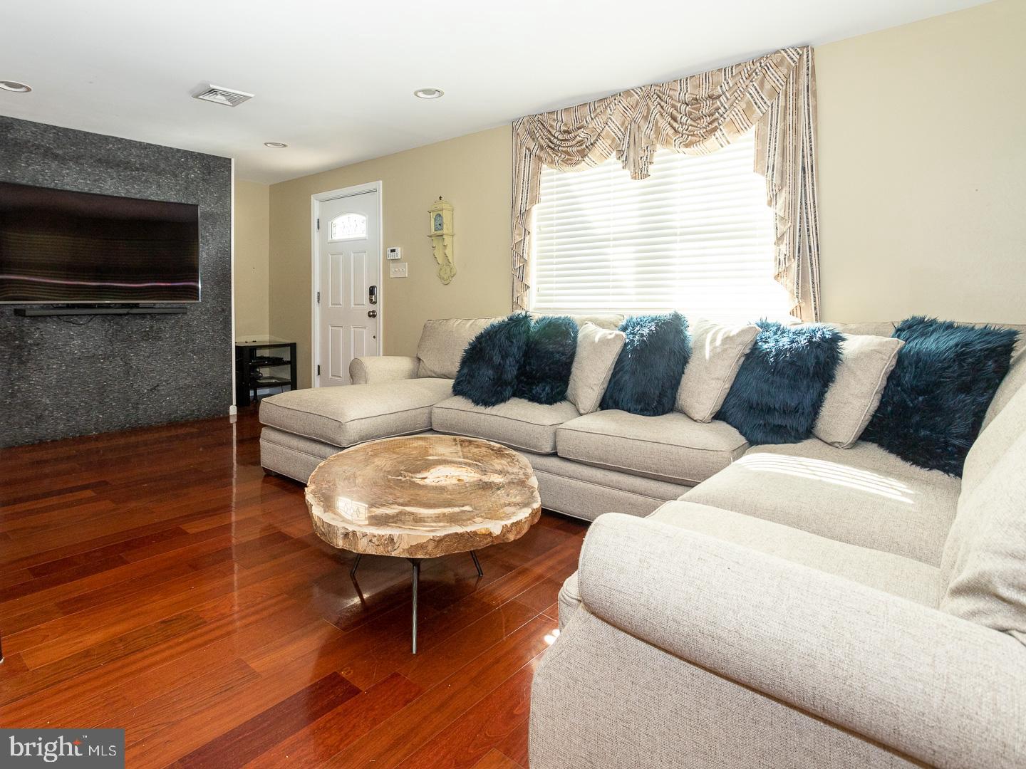 424 Bluebuff Road King of Prussia, PA 19406 - Photo 8 of 53 Natural Light floats in from the Big Front Windows