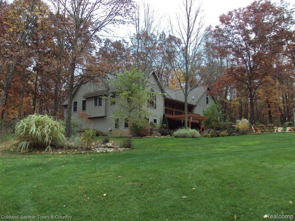 4556 Richardson Road Howell, MI 48843 - Photo 13 of 25 Wooded and Private