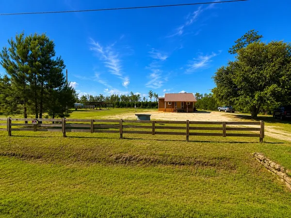 $225,000 | 1386 Pleasant Rest Road, Unit 1386, Wewahitchka, FL 32465