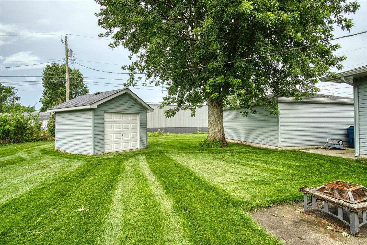 604 Almond Street Southwest De Motte, IN 46310 - Photo 13 of 15 1500x1000