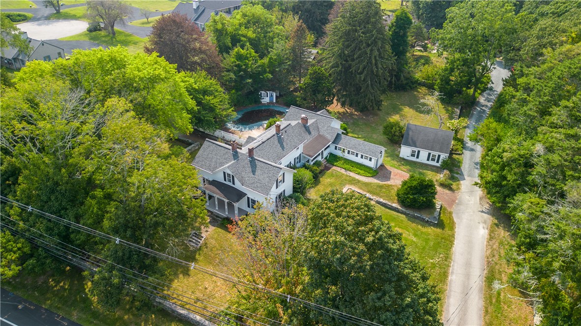 1029 Boston Neck Road North Kingstown, RI 02852 - Photo 2 of 32 Gallery Image 2