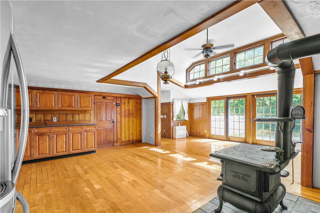 1029 Boston Neck Road North Kingstown, RI 02852 - Photo 4 of 32 Gallery Image 4
