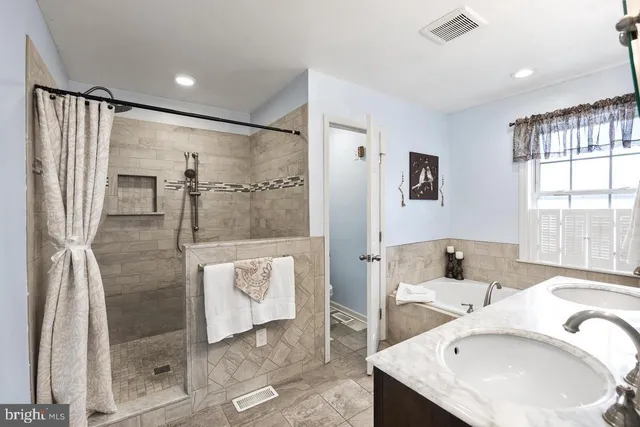 $649,777 | 119 Linda Avenue, Delran, NJ 08075