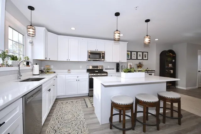 $406,000 | 550 Spring Street, Unit 2, Fall River, MA 02721