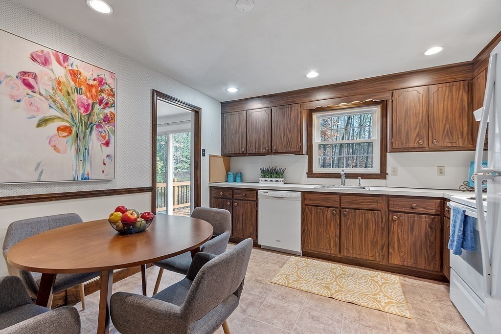 65 Prescott Road Boxborough, MA 01719 - Photo 7 of 35