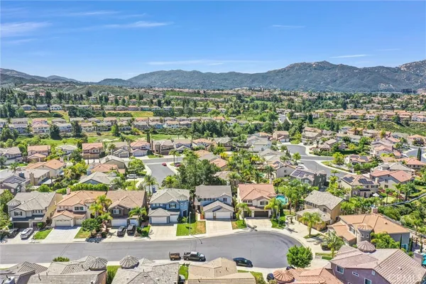 $820,000 | 33123 Yucca Street, Temecula, CA 92592