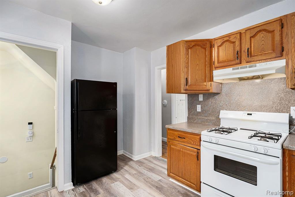 22614 Virginia Avenue Eastpointe, MI 48021 - Photo 6 of 18