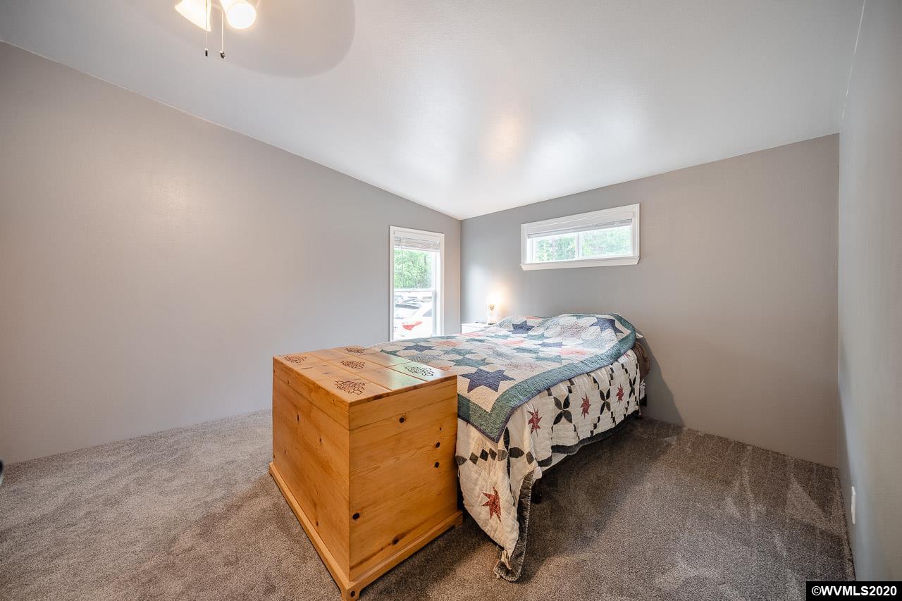 45915 River Loop Lyons, OR 97358 - Photo 27 of 41 Gallery Image 27