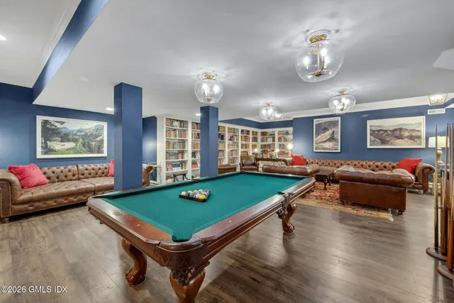 $7,950,000 | 33 Highland Farm Road, Greenwich, CT 06831