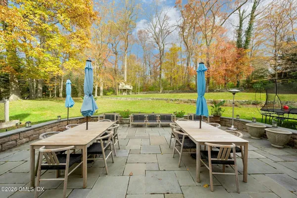 $7,395,000 | 33 Highland Farm Road, Greenwich, CT 06831