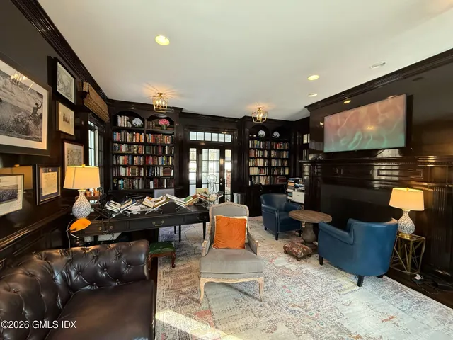 $7,950,000 | 33 Highland Farm Road, Greenwich, CT 06831