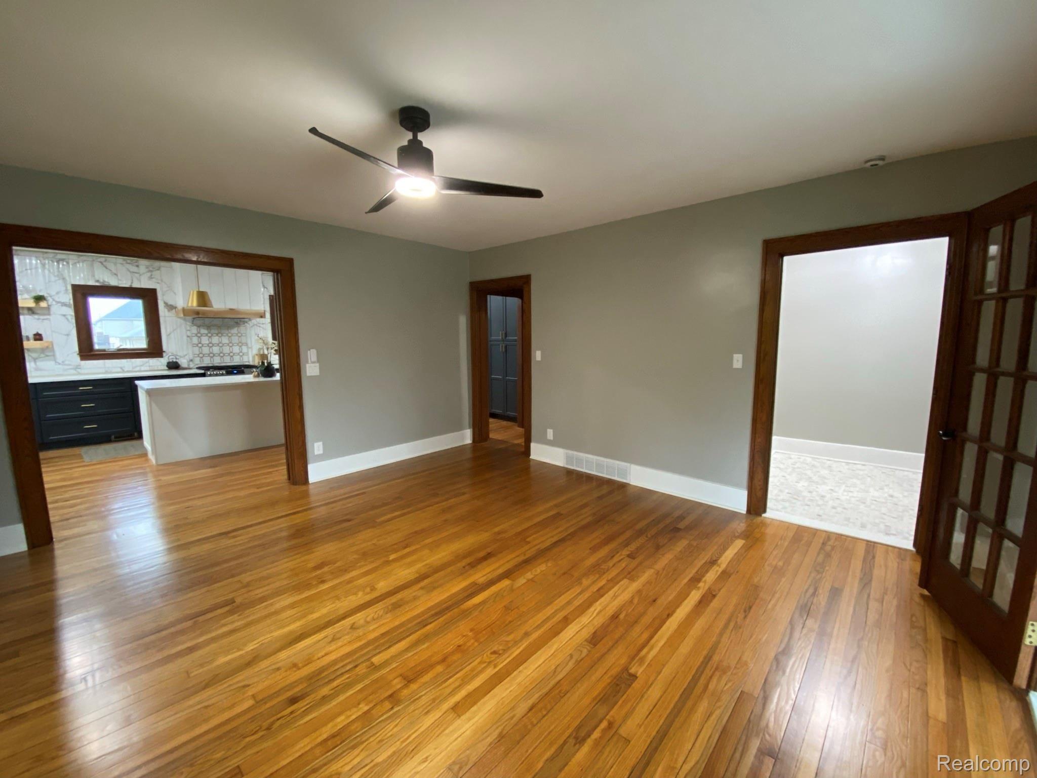 600 West Hamlin Road Rochester, MI 48307 - Photo 6 of 59 IMG_2297.JPEG