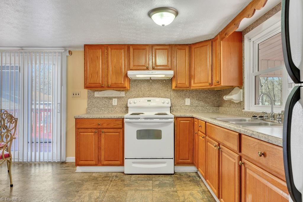 600 Friendly Road Eden, NC 27288 - Photo 10 of 43 Gallery Image 10