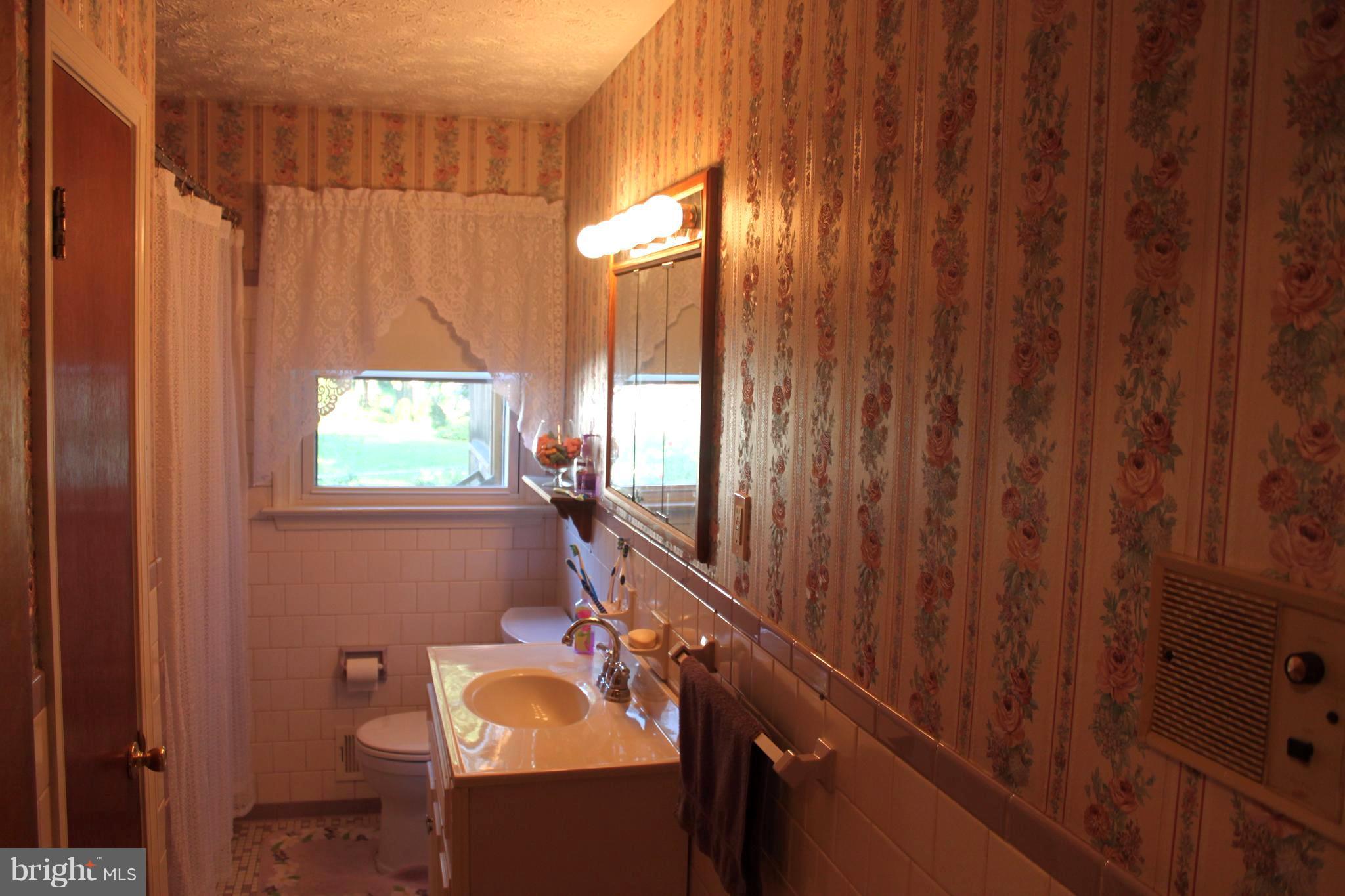 526 Sunset Knoll Road Pasadena, MD 21122 - Photo 15 of 25 Bath
