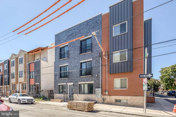 $2,375 | 1244 South 20th Street, Unit 1, Philadelphia, PA 19146