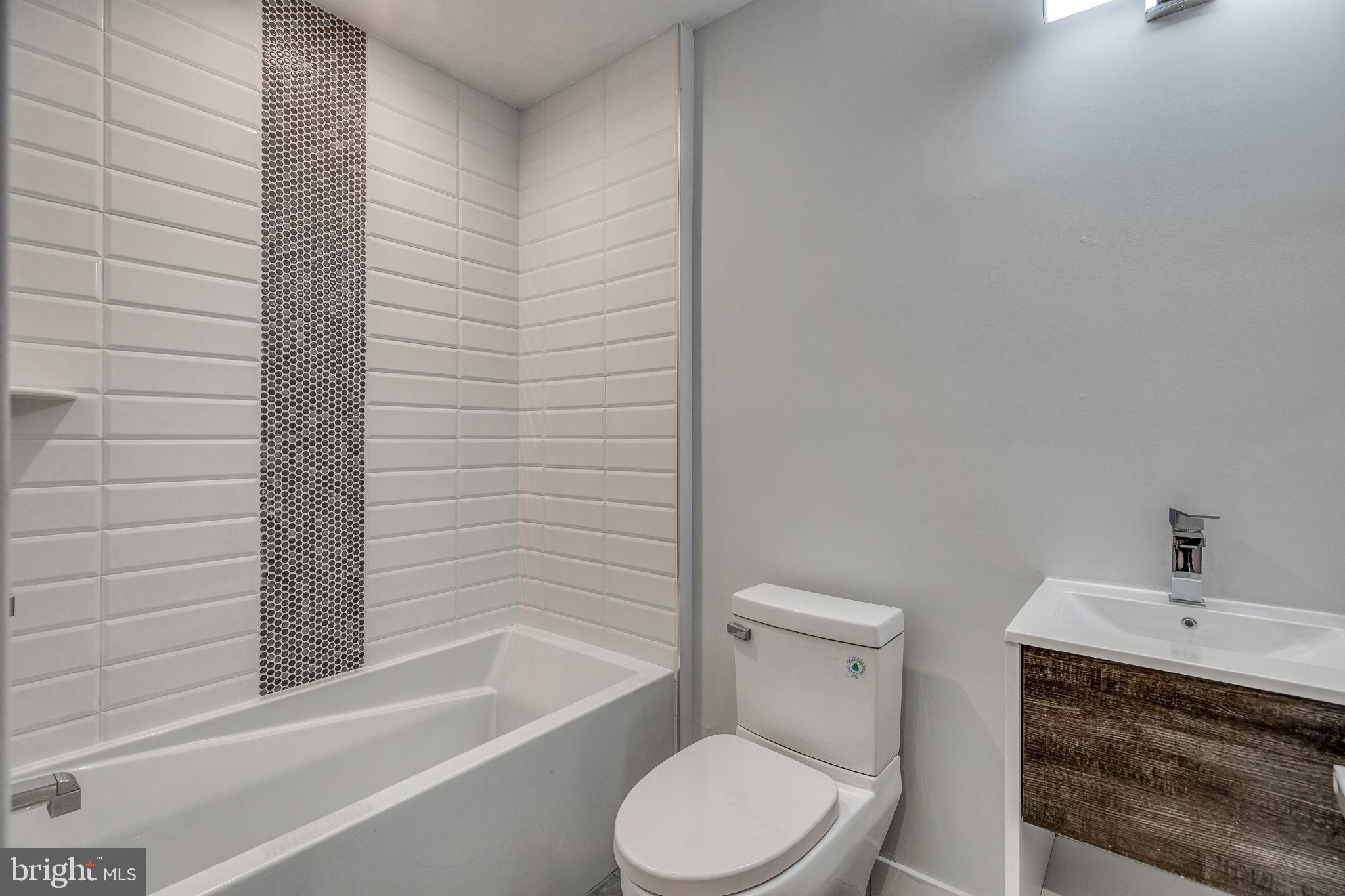 1244 South 20th Street, Unit 1 Philadelphia, PA 19146 - Photo 13 of 22