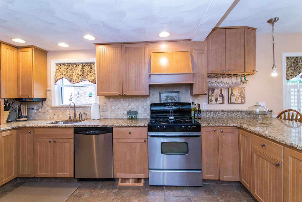 7 Purity Springs Road Burlington, MA 01803 - Photo 5 of 30 Gallery Image 5