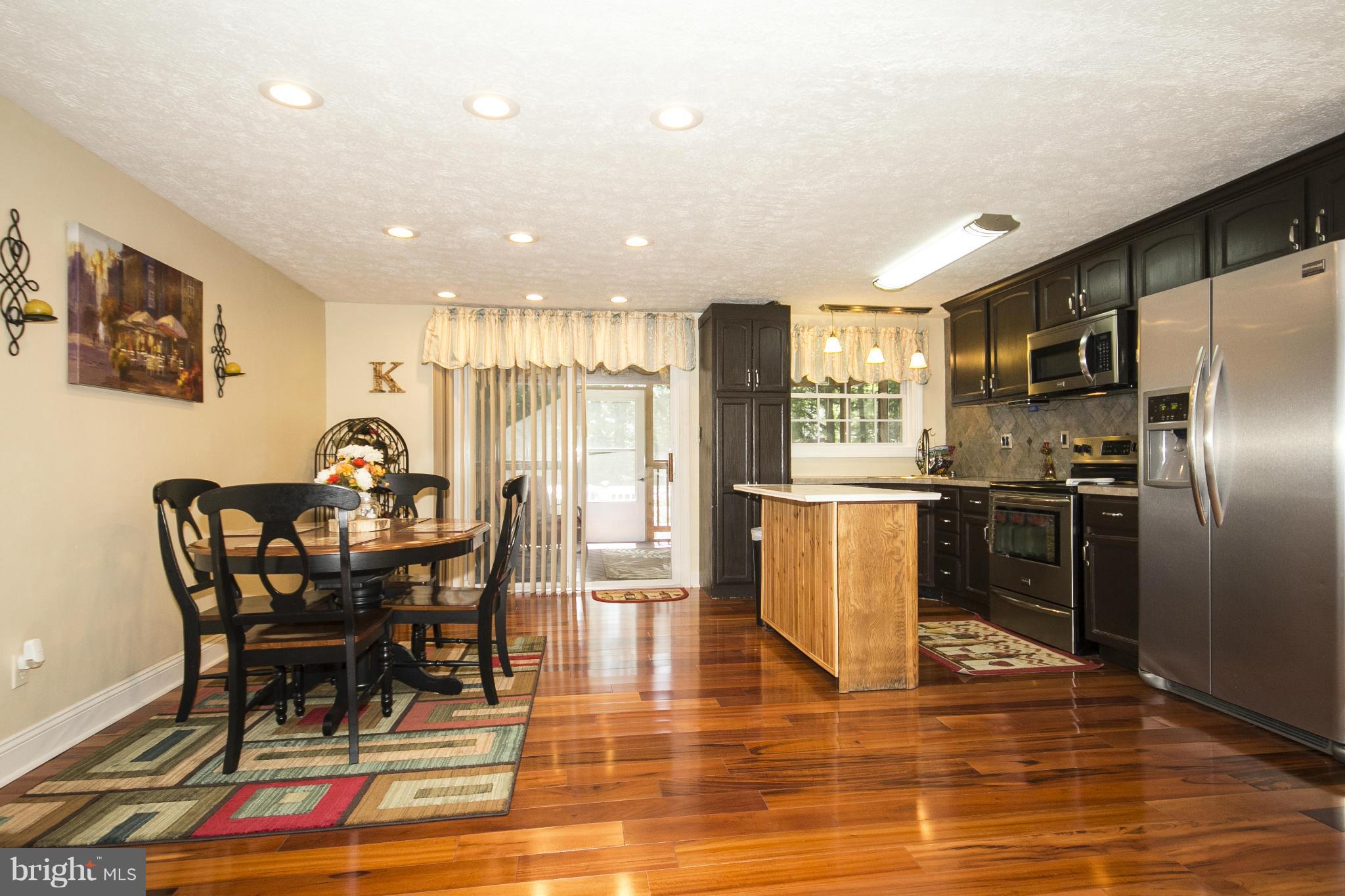 117 Boxthorn Road Abingdon, MD 21009 - Photo 7 of 30 Eat In Kitchen w/Brazilian Hardwoods