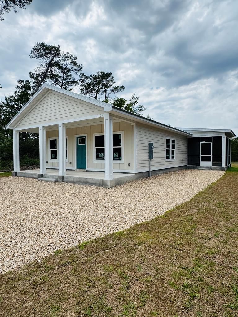 1722 Landing Street Carrabelle, FL 32322 - Photo 5 of 43