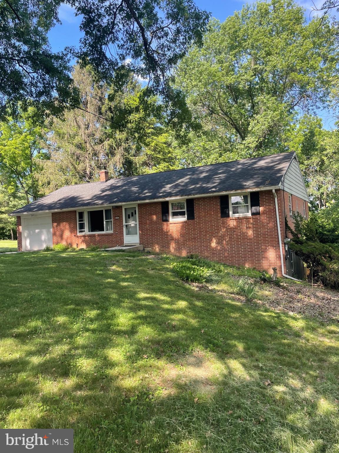329 Fairview Drive Lititz, PA 17543 - Photo 2 of 3