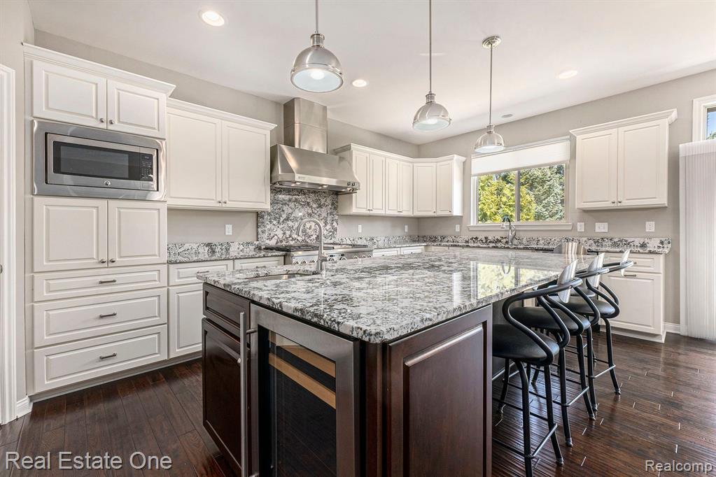 1057 Pembroke Court Rochester Hills, MI 48307 - Photo 7 of 25